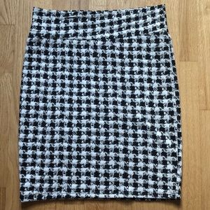 Houndstooth print Lularoe Cassie skirt size L